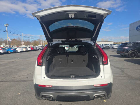 2022 Cadillac XT4 Premium Luxury