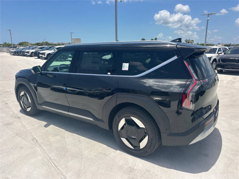 2026 Kia EV9 Wind