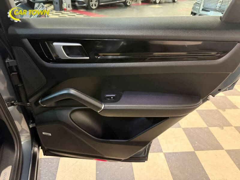 2019 Porsche Cayenne S