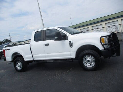 2017 Ford F-250 Super Duty for sale at GOWEN WHOLESALE AUTO in Lawrenceburg TN