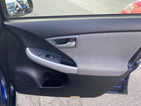 2013 Toyota Prius Two