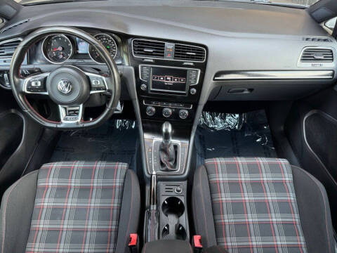 2017 Volkswagen Golf GTI S