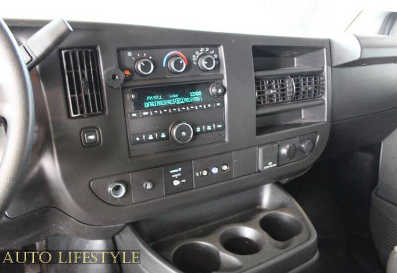 2023 GMC Savana 2500