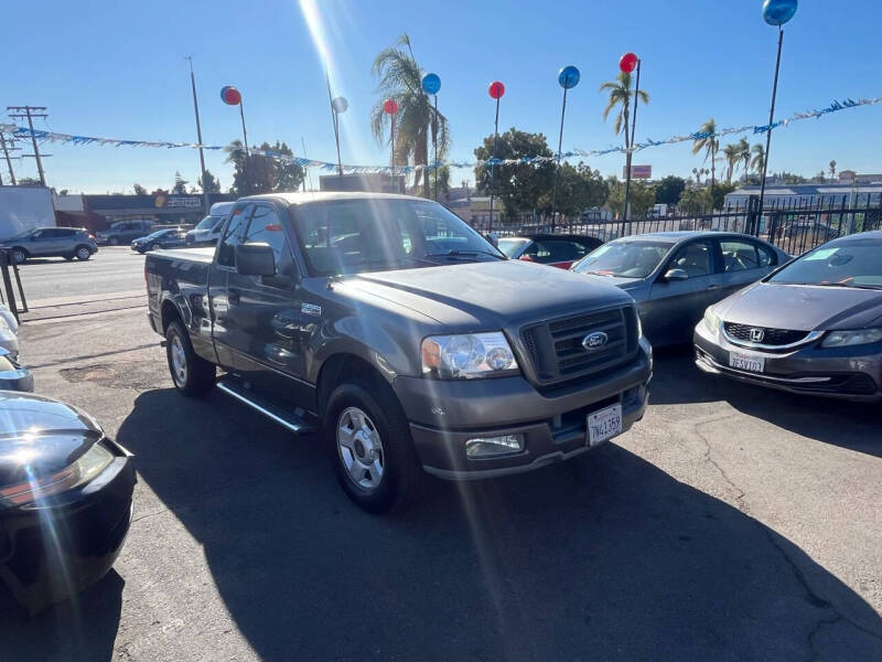 2004 Ford F-150 XLT photo 3