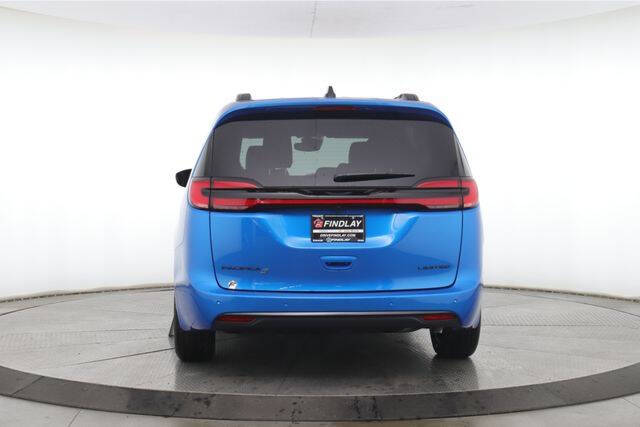 2027 Chrysler Pacifica Limited