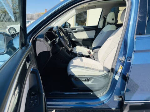 2018 Volkswagen Tiguan 2.0T SEL Premium 4Motion