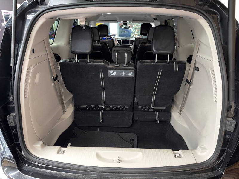 2018 Chrysler Pacifica Touring L