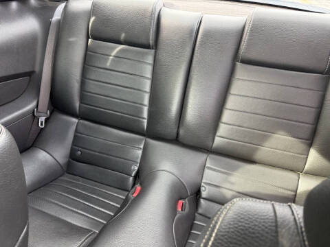 2010 Ford Mustang V6 Premium