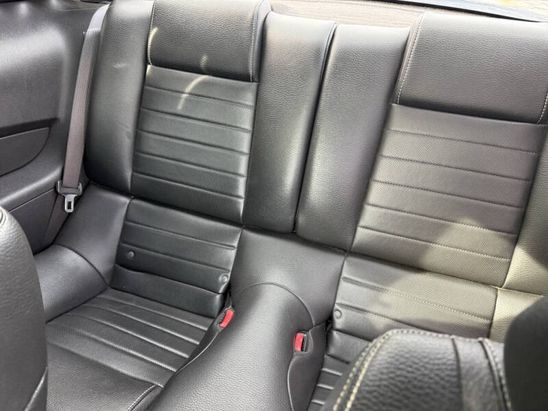 2010 Ford Mustang V6 Premium