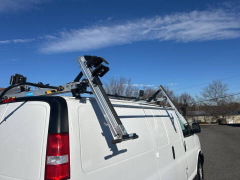 2022 Chevrolet Express 2500