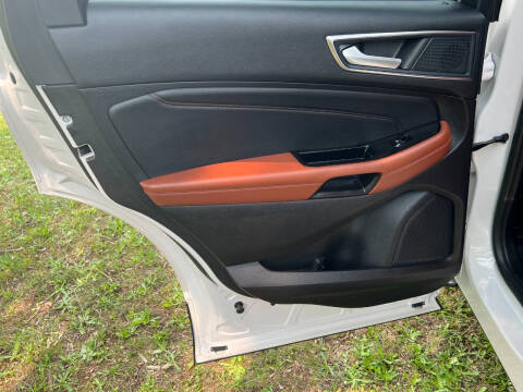 2019 Ford Edge Titanium