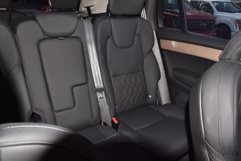 2025 Volvo XC90 B6 Plus Bright Theme 7P