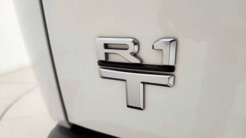 2025 Rivian R1T