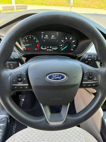 2020 Ford Escape SE