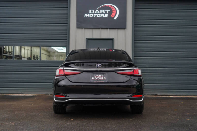 2020 Lexus ES 300h Ultra Luxury