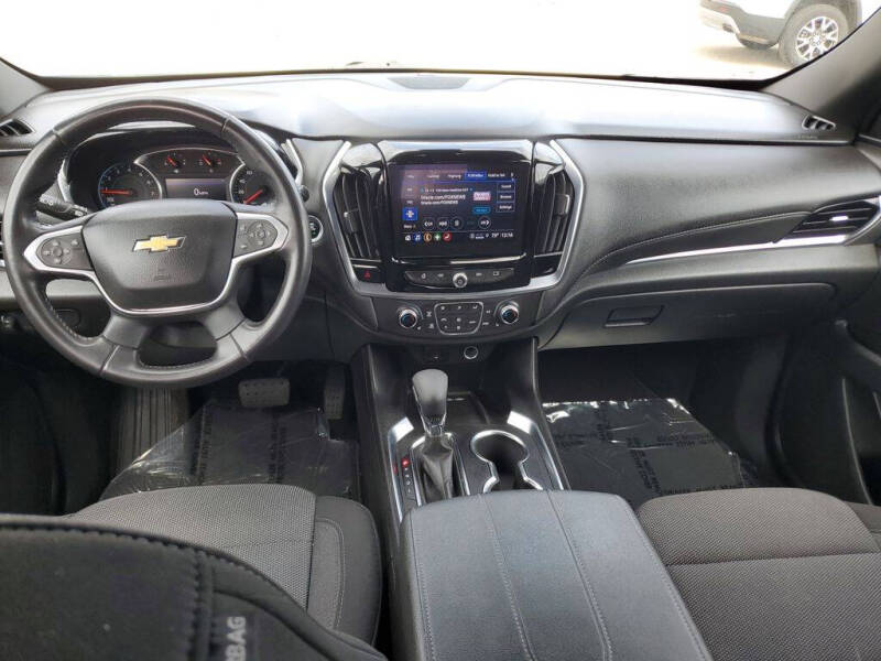 2022 Chevrolet Traverse LT Cloth