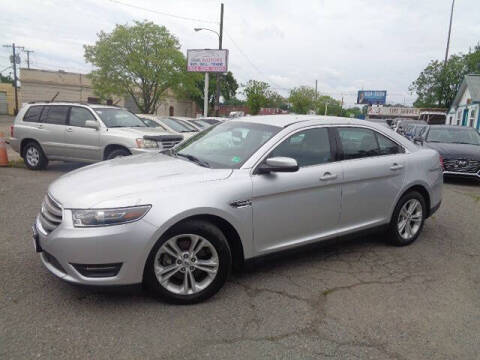 2015 Ford Taurus SEL