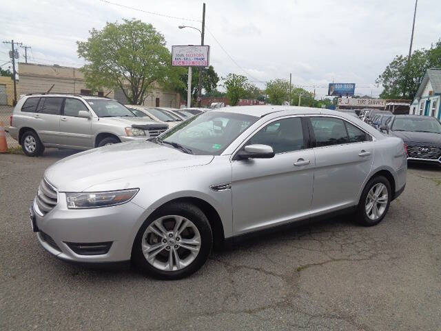 2015 Ford Taurus SEL