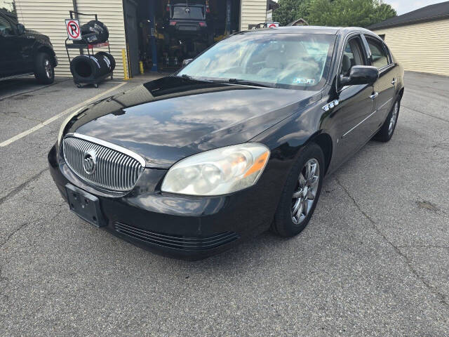 2007 Buick Lucerne for sale at QUEENSGATE AUTO SALES in York, PA