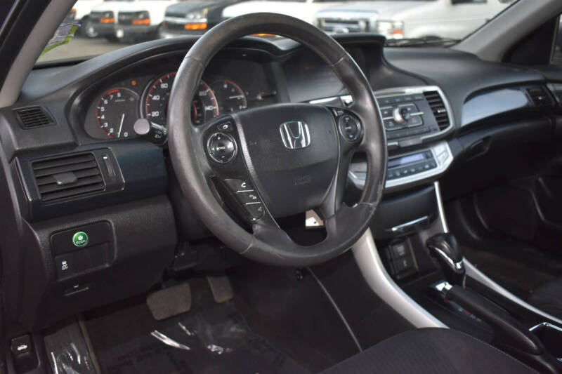 2014 Honda Accord Sport photo 18