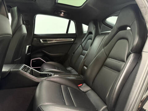 2019 Porsche Panamera Turbo