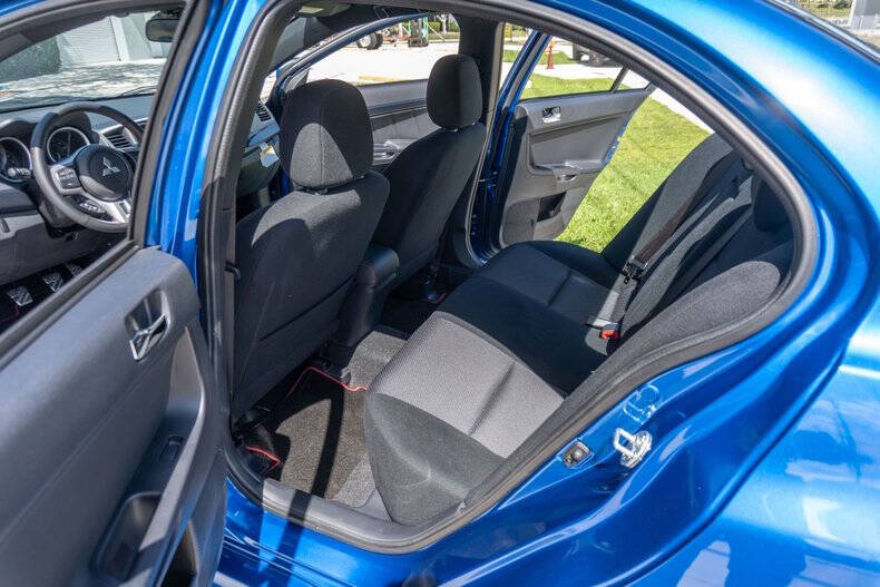 2015 Mitsubishi Lancer ES