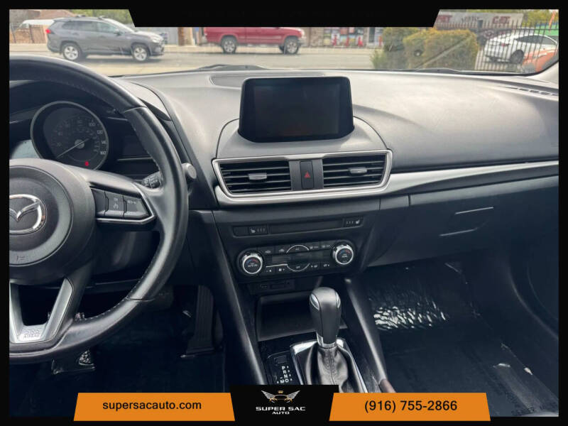 2018 Mazda MAZDA3 Touring