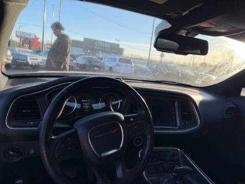 2017 Dodge Challenger SXT