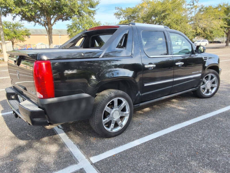2011 Cadillac Escalade EXT Premium