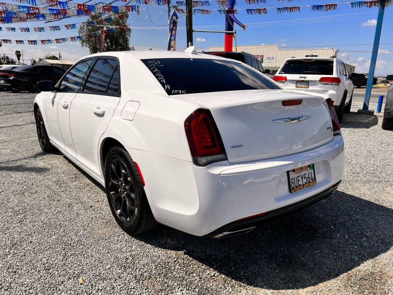 2019 Chrysler 300 S