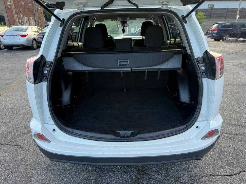 2017 Toyota RAV4 LE