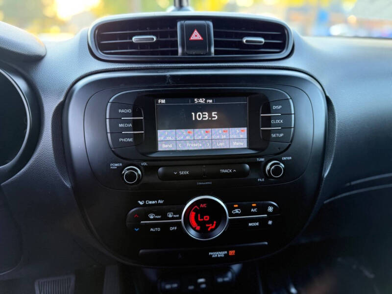 2017 Kia Soul +