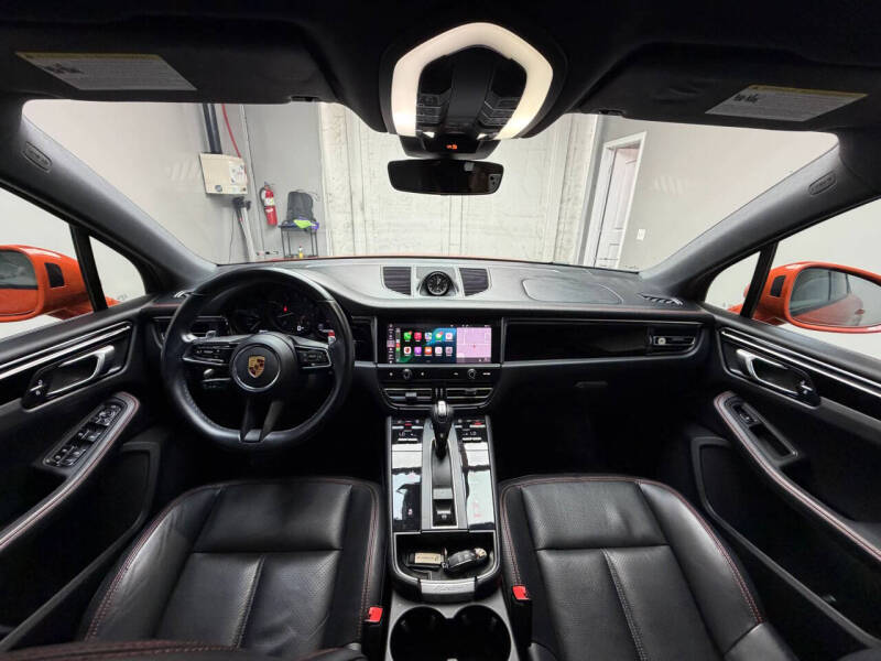 2022 Porsche Macan