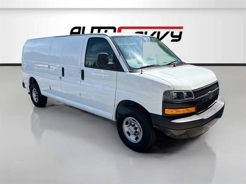 2024 Chevrolet Express 2500