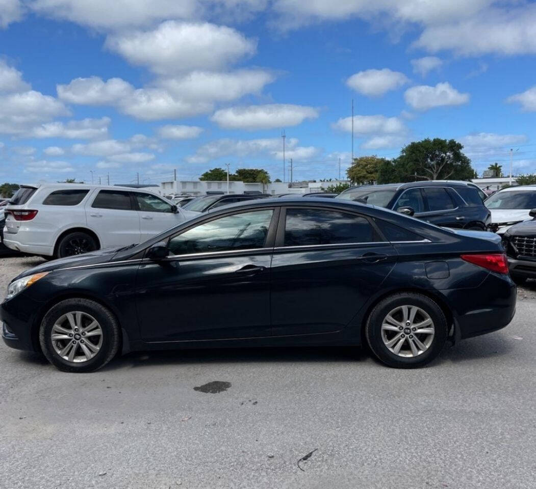 2011 Hyundai Sonata  - $6,900