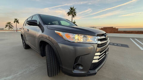 2018 Toyota Highlander LE