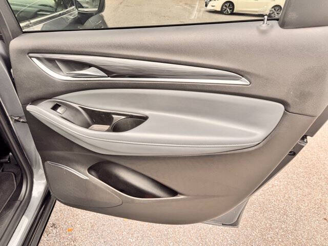 2018 Buick Enclave Essence