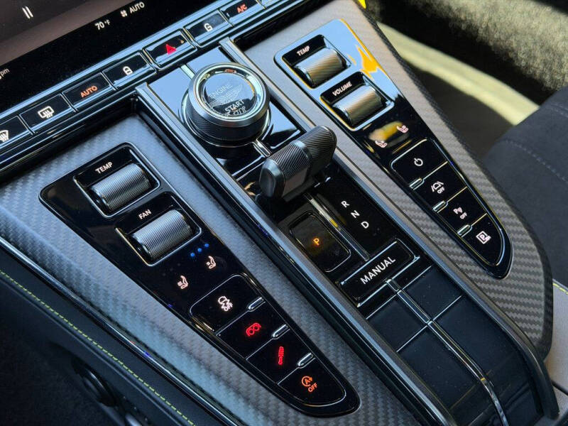 2025 Aston Martin Vantage