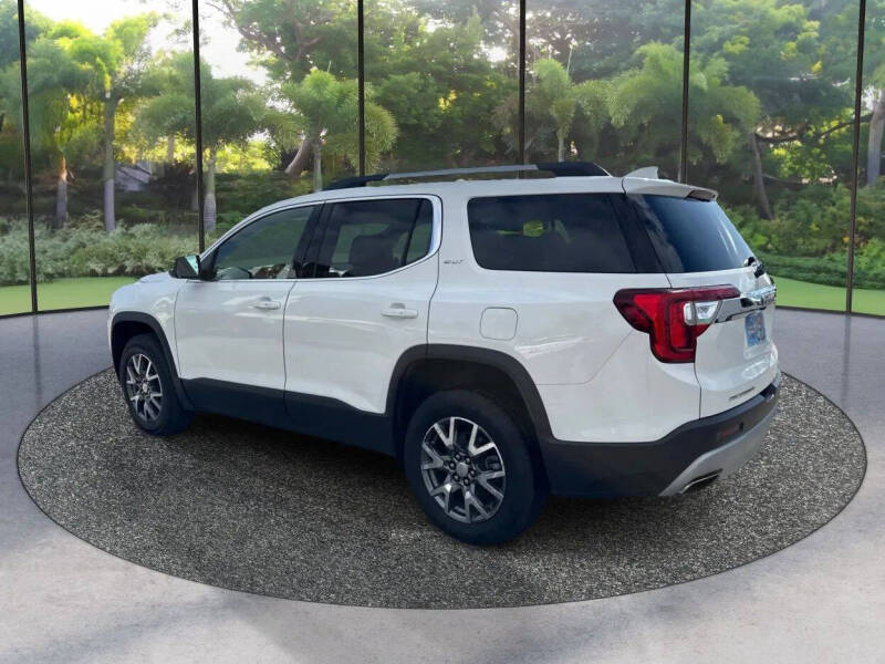 2023 GMC Acadia SLT