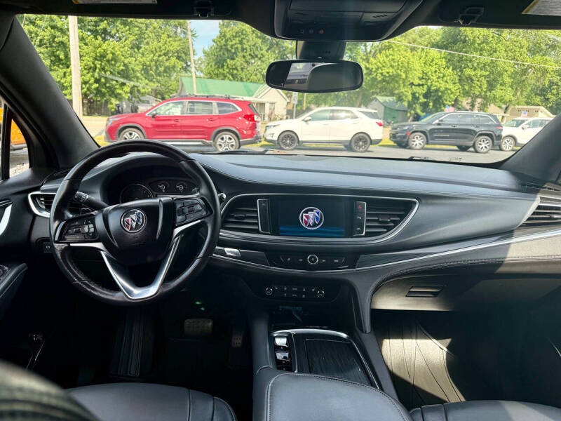 2023 Buick Enclave Essence