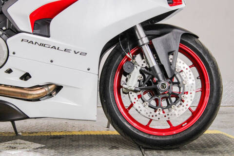 2021 Ducati Panigale V2