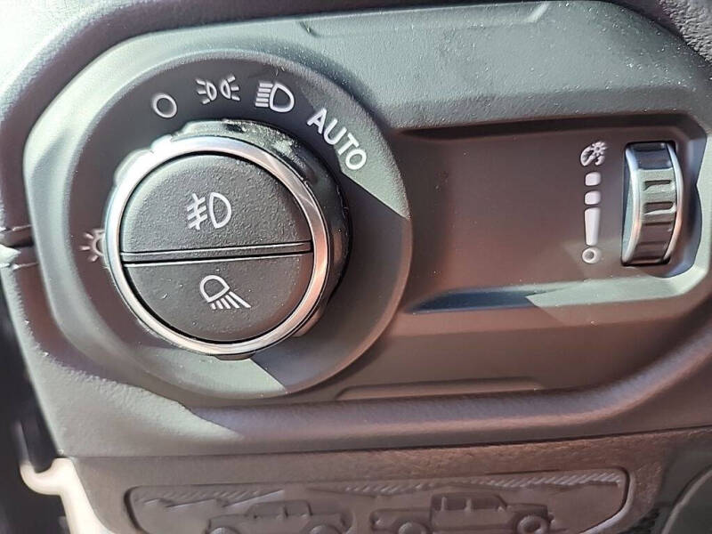 2025 Jeep Gladiator High Tide