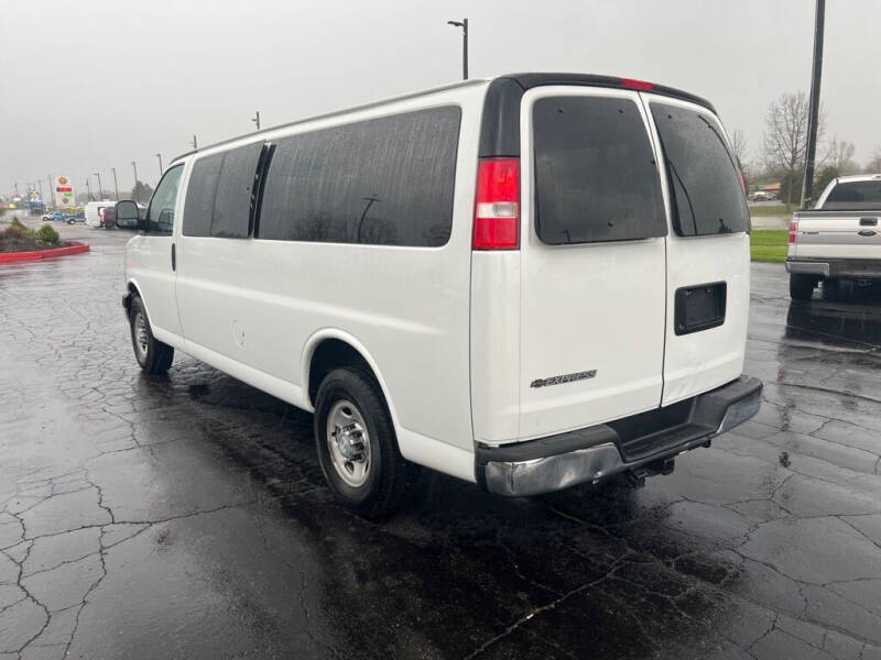 2017 Chevrolet Express LT 3500
