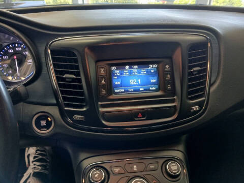 2016 Chrysler 200 S