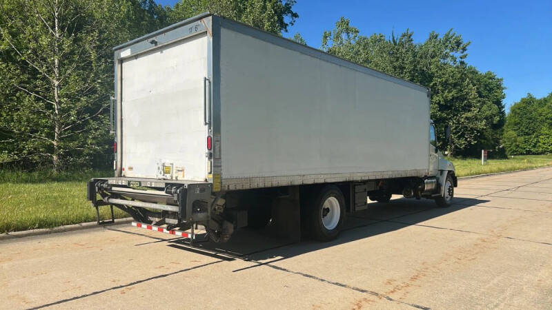 2015 Hino 268