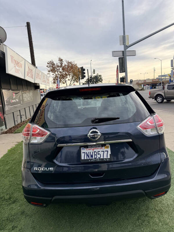 2016 Nissan Rogue SV