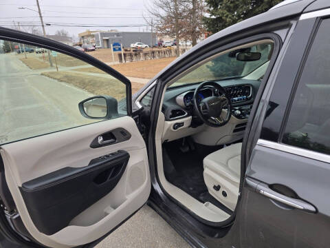 2021 Chrysler Pacifica Touring L