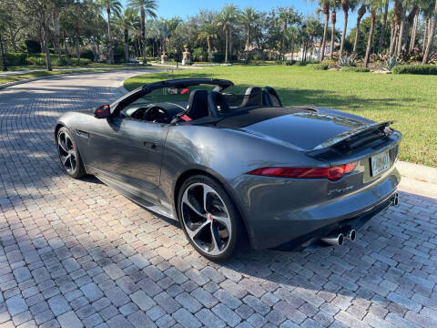 2016 Jaguar F-TYPE R