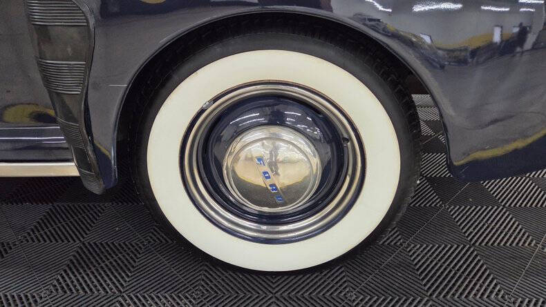 1947 Ford Deluxe
