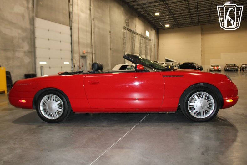 2002 Ford Thunderbird Deluxe